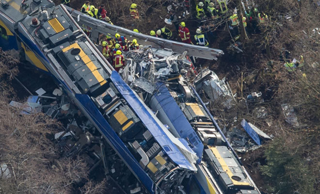 11 muertos por jugar con el móvil en un accidente de tren en Alemania